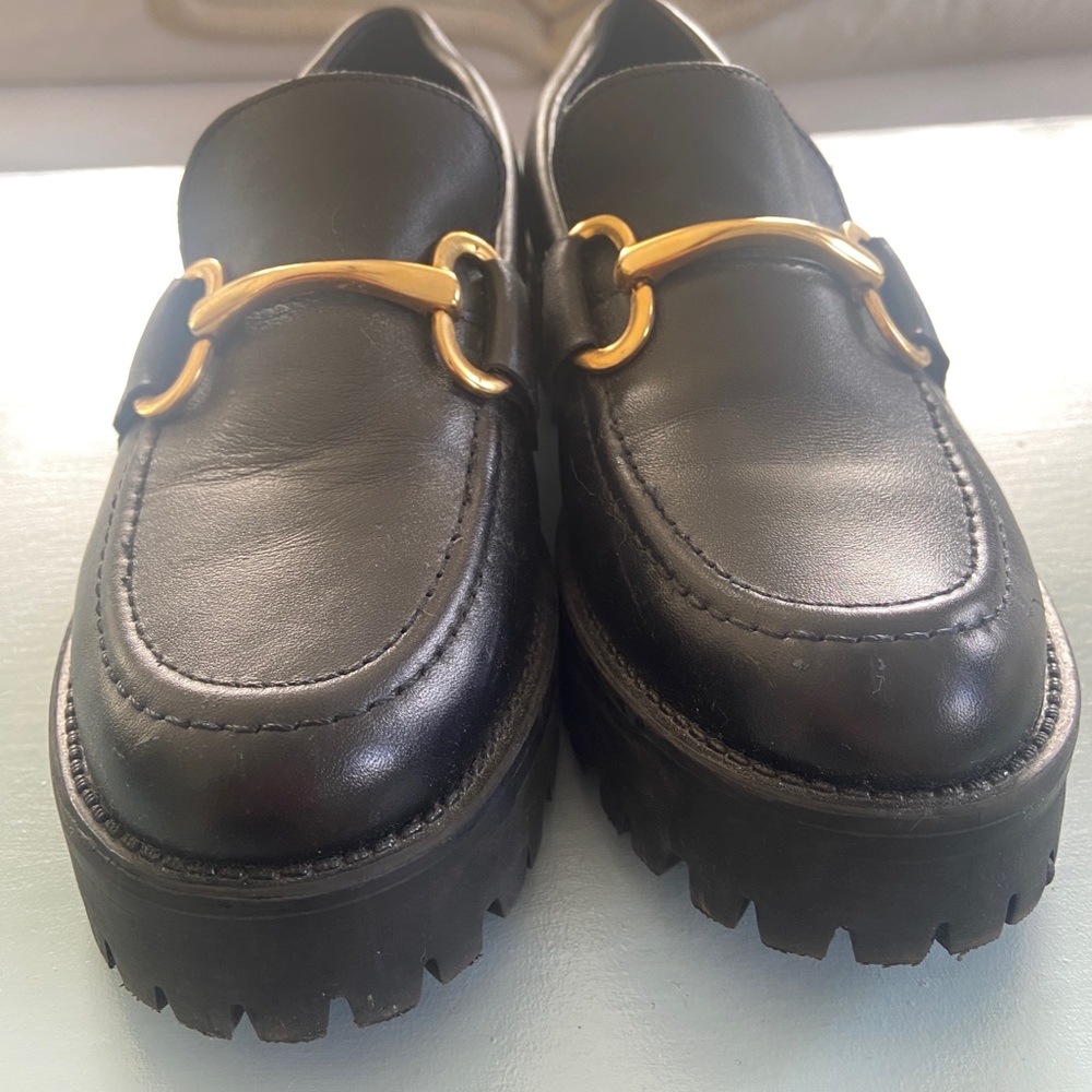 STEVE MADDEN "Arlowe" PLATFORM LOAFER. Size 8